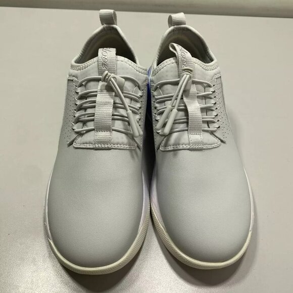 NEW CLOVE Classic Sneakers Size 7 Healthcare Comfort Toggle Fluid Resistant - Picture 2 of 6